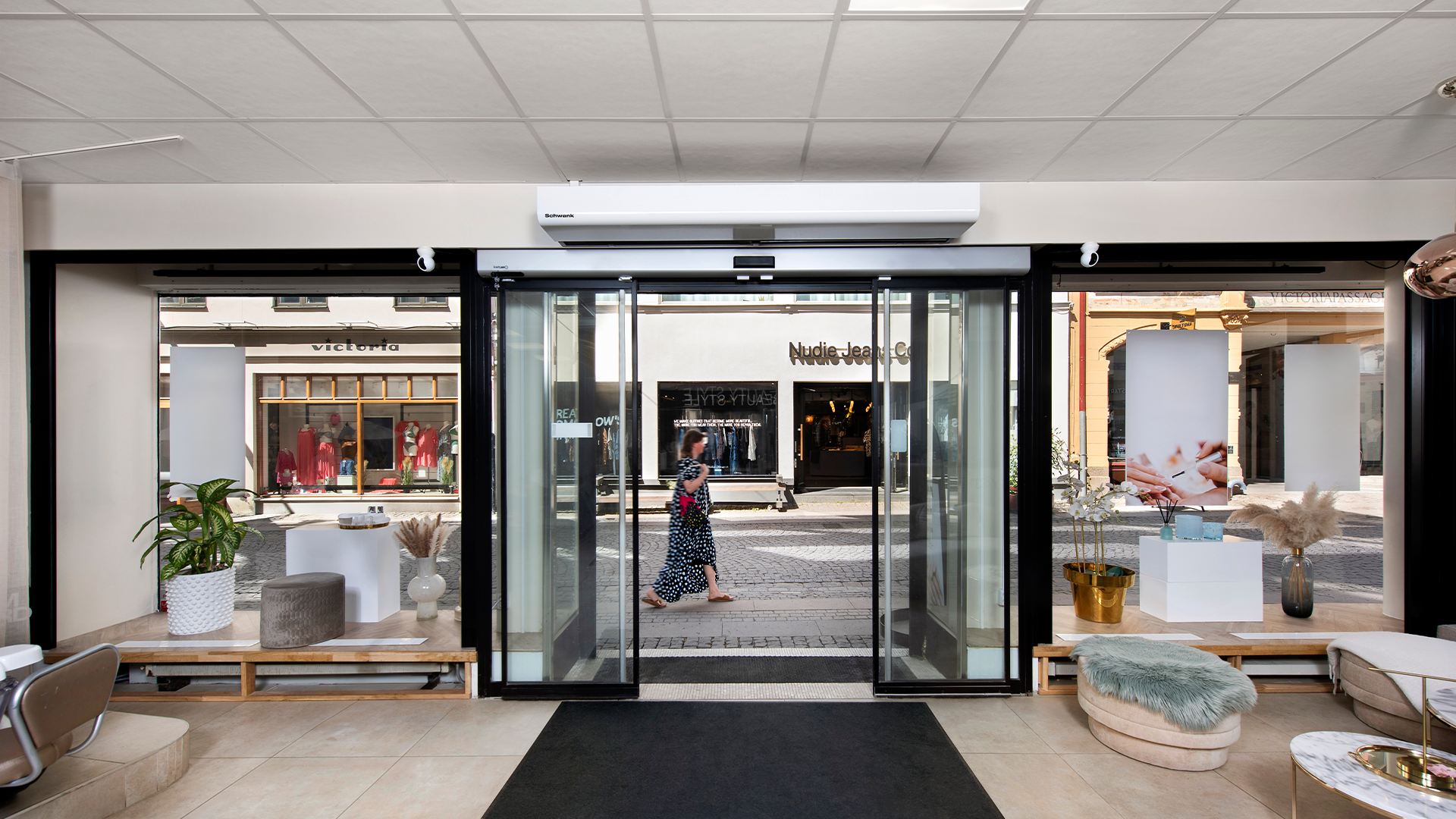 Select Series Air Curtain installed at a retail store